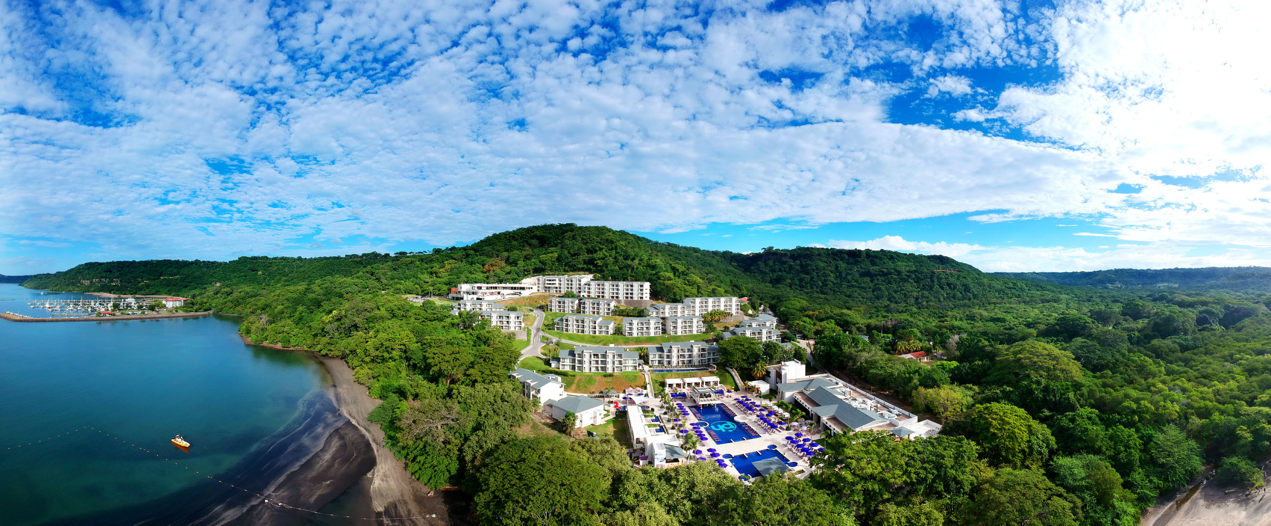 Book your wedding day in PLANET HOLLYWOOD COSTA RICA